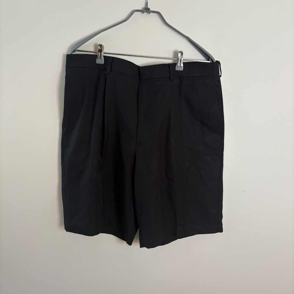 Walter Hagen Black Flat Front Shorts Men’s size 38 black shorts golf work office